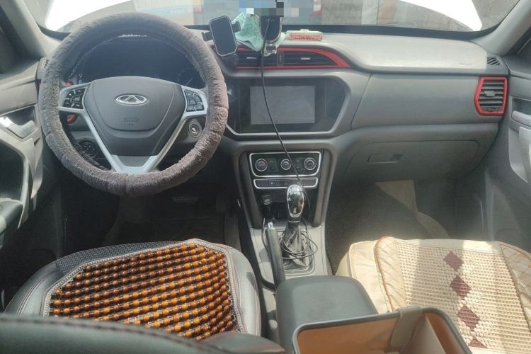 Used Chery Tiggo 3 2016 1.6L CVT ZhiShang Edition Center Console
