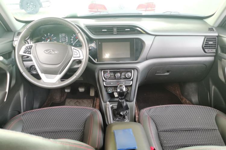 Used Chery Tiggo 3 2016 1.6L Manual ZhiShang Edition Center Console
