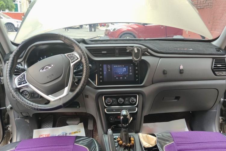 Used Chery Tiggo 3 2016 1.6L CVT ZhiShang Edition Center Console
