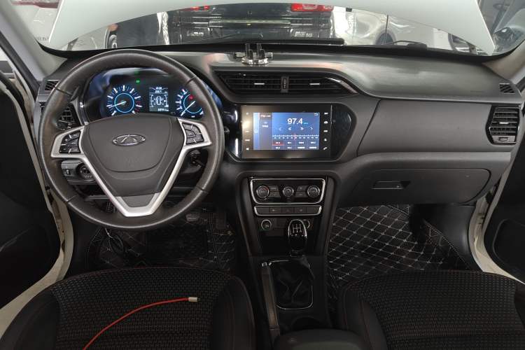 Used Chery Tiggo 3 2016 1.6L Manual ZhiShang Edition Center Console