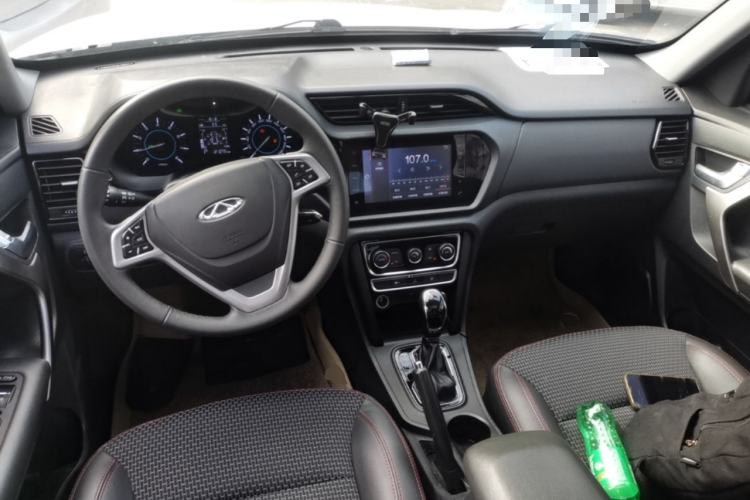 Used Chery Tiggo 3 2016 1.6L CVT ZhiShang Edition Center Console