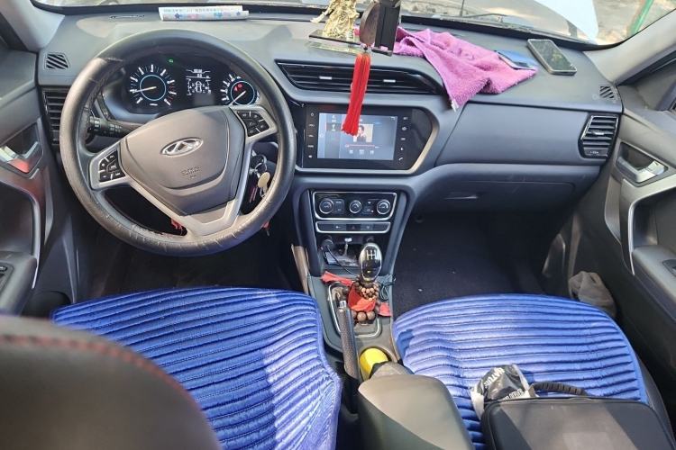 Used Chery Tiggo 3 2016 1.6L Manual ZhiShang Edition Center Console