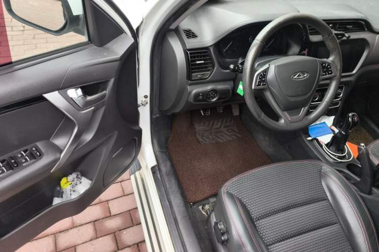 Used Chery Tiggo 3 2016 1.6L Manual ZhiShang Edition Driver Seat