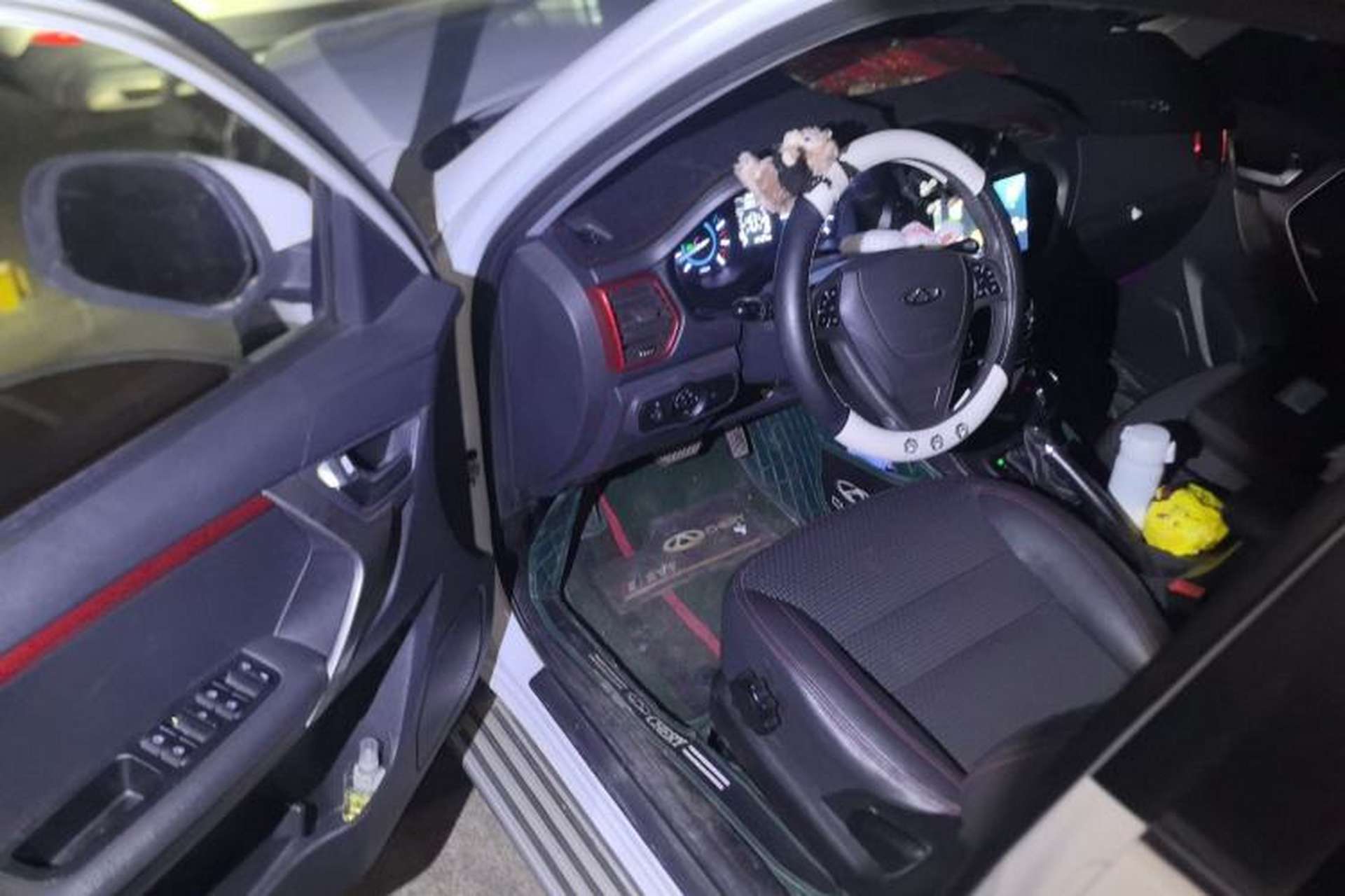 Used Chery Tiggo 3 2016 1.6L CVT ZhiShang Edition Driver Seat