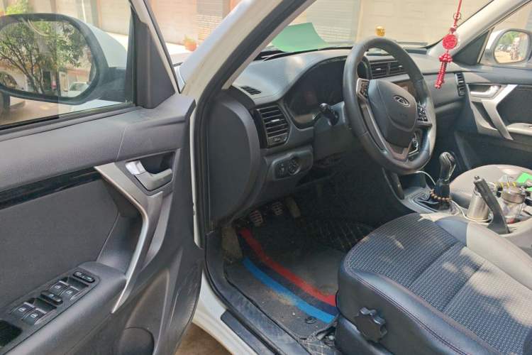 Used Chery Tiggo 3 2016 1.6L Manual ZhiShang Edition Driver Seat