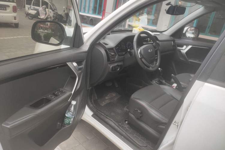 Used Chery Tiggo 3 2016 1.6L CVT ZhiShang Edition Driver Seat