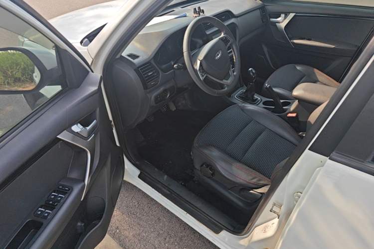 Used Chery Tiggo 3 2016 1.6L Manual ZhiShang Edition Driver Seat