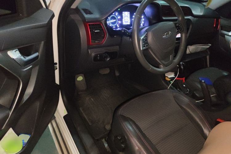 Used Chery Tiggo 3 2016 1.6L CVT ZhiShang Edition Driver Seat