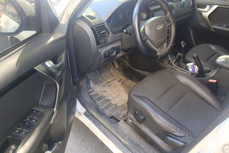 Used Chery Tiggo 3 2016 1.6L Manual ZhiShang Edition Driver Seat