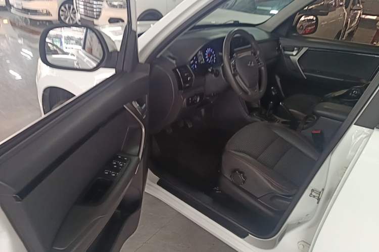 Used Chery Tiggo 3 2016 1.6L Manual ZhiShang Edition Driver Seat
