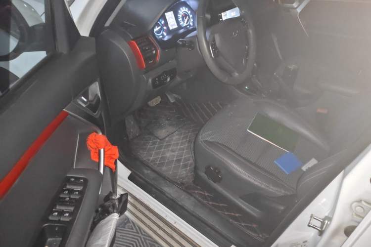 Used Chery Tiggo 3 2016 1.6L CVT ZhiShang Edition Driver Seat
