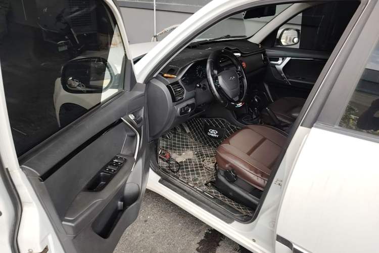 Used Chery Tiggo 3 2016 1.6L Manual Fashion Edition Driver Seat