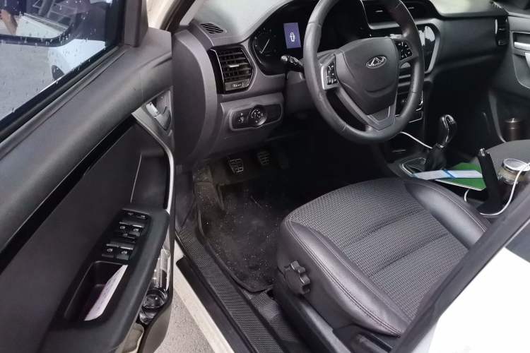 Used Chery Tiggo 3 2016 1.6L Manual ZhiShang Edition Driver Seat