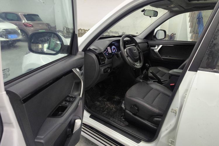 Used Chery Tiggo 3 2016 1.6L Manual ZhiShang Edition Driver Seat