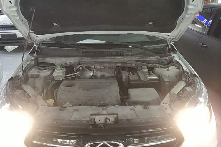 Used Chery Tiggo 3 2016 1.6L CVT ZhiShang Edition Engine Bay
