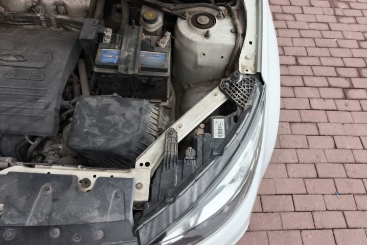 Used Chery Tiggo 3 2016 1.6L Manual ZhiShang Edition Engine Bay Left