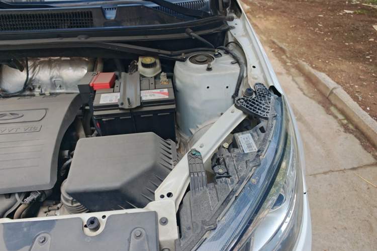 Used Chery Tiggo 3 2016 1.6L Manual ZhiShang Edition Engine Bay Left