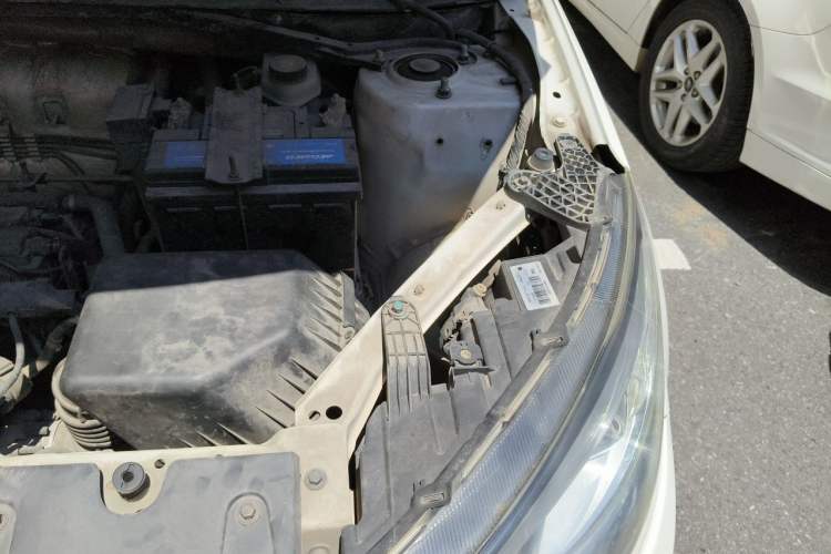 Used Chery Tiggo 3 2016 1.6L Manual Fashion Edition Engine Bay Left