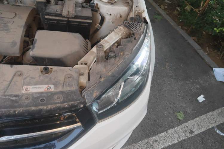 Used Chery Tiggo 3 2016 1.6L Manual ZhiShang Edition Engine Bay Left