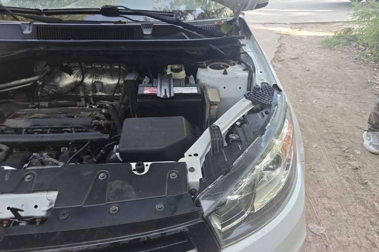 Used Chery Tiggo 3 2016 1.6L CVT ZhiShang Edition Engine Bay Left