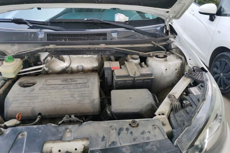 Used Chery Tiggo 3 2016 1.6L Manual ZhiShang Edition Engine Bay Left