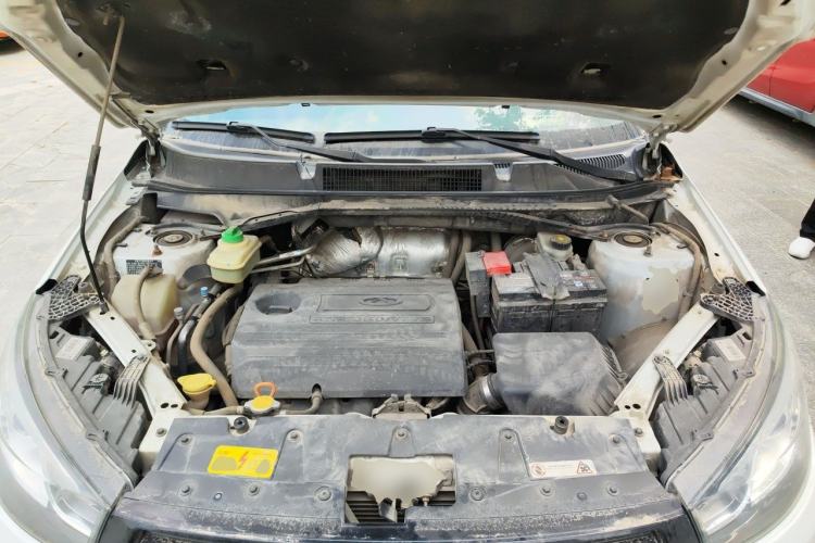 Used Chery Tiggo 3 2016 1.6L Manual ZhiShang Edition Engine Bay