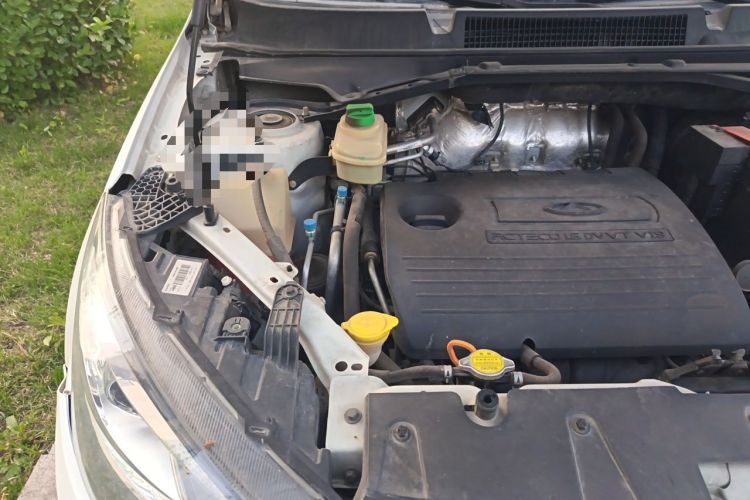 Used Chery Tiggo 3 2016 1.6L CVT ZhiShang Edition Engine Bay Right
