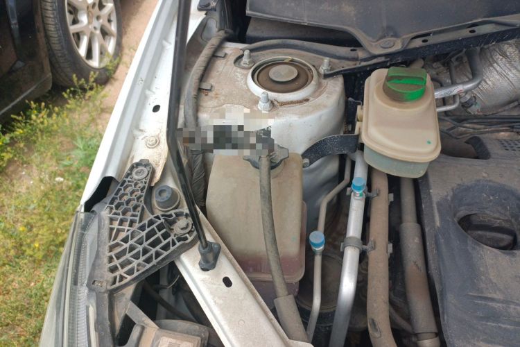Used Chery Tiggo 3 2016 1.6L Manual ZhiShang Edition Engine Bay Right