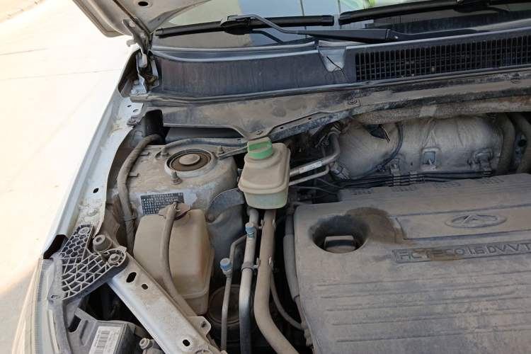 Used Chery Tiggo 3 2016 1.6L Manual ZhiShang Edition Engine Bay Right