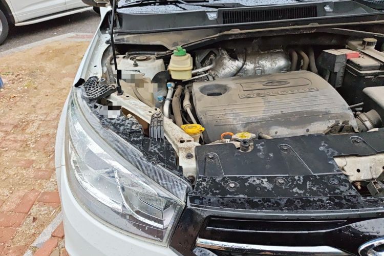 Used Chery Tiggo 3 2016 1.6L CVT ZhiShang Edition Engine Bay Right