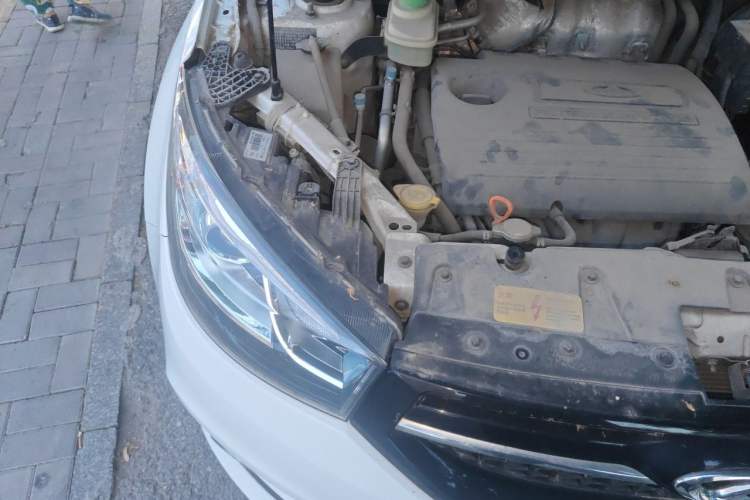 Used Chery Tiggo 3 2016 1.6L Manual ZhiShang Edition Engine Bay Right