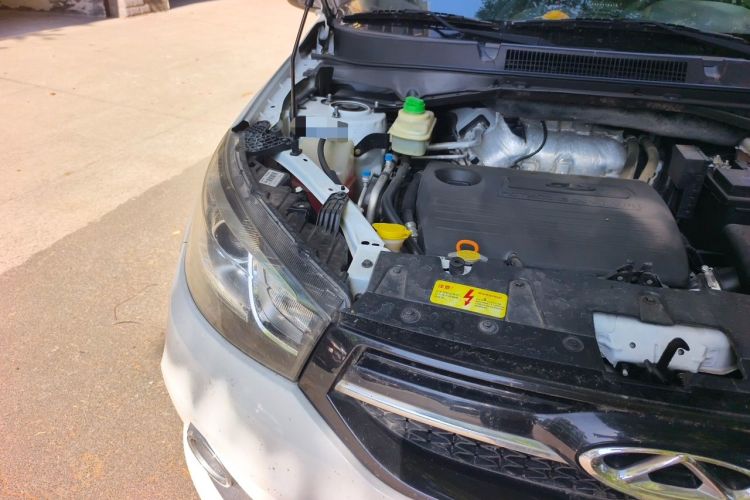 Used Chery Tiggo 3 2016 1.6L Manual ZhiShang Edition Engine Bay Right