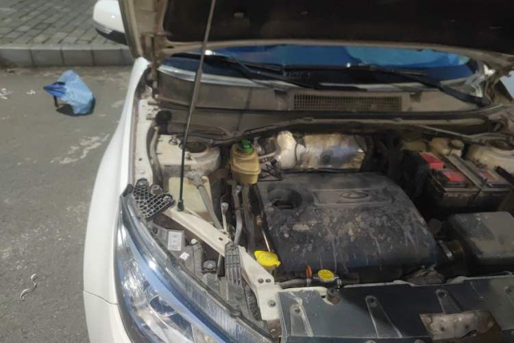 Used Chery Tiggo 3 2016 1.6L CVT ZhiShang Edition Engine Bay Right