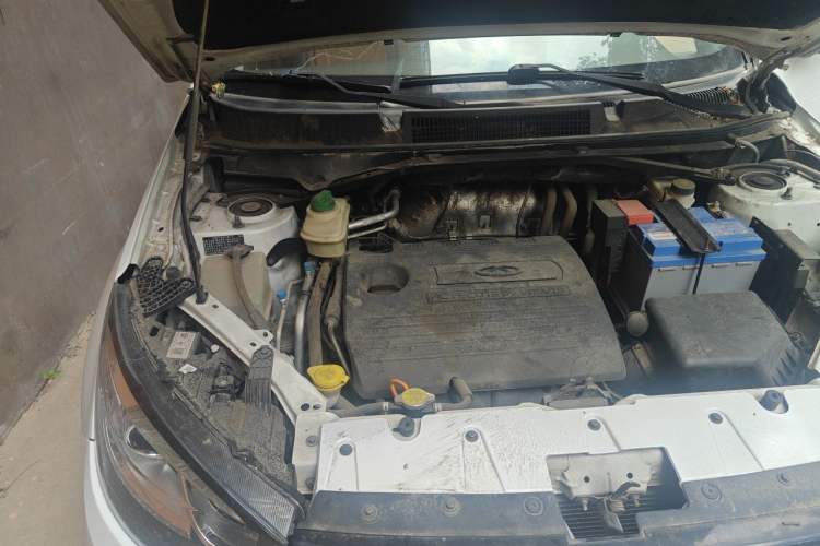 Used Chery Tiggo 3 2016 1.6L CVT ZhiShang Edition Engine Bay Right