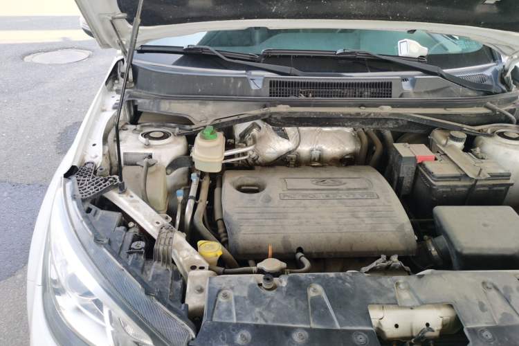 Used Chery Tiggo 3 2016 1.6L Manual ZhiShang Edition Engine Bay Right