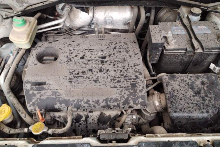 Used Chery Tiggo 3 2016 1.6L Manual ZhiShang Edition Engine Bay