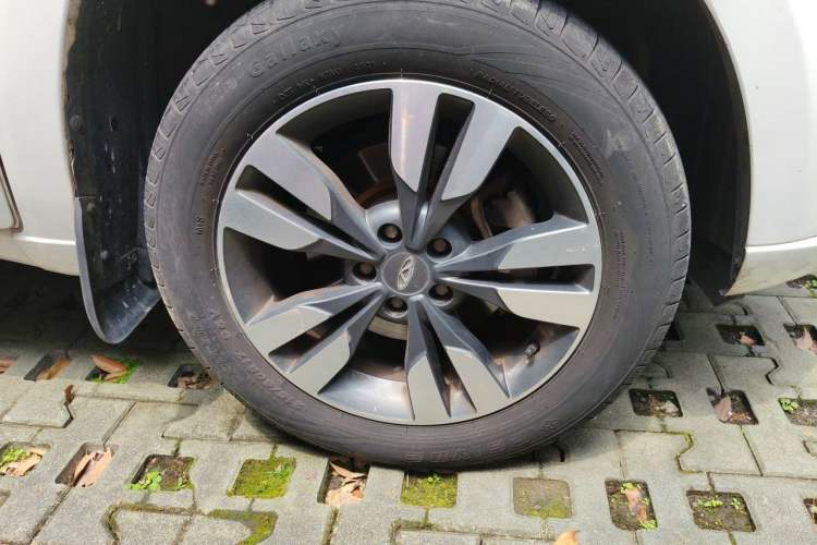 Used Chery Tiggo 3 2016 1.6L CVT ZhiShang Edition Exterior 1