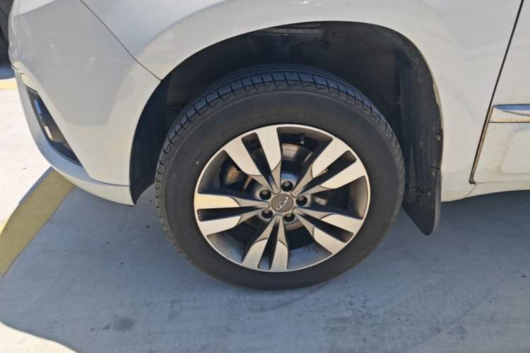 Used Chery Tiggo 3 2016 1.6L CVT ZhiShang Edition Exterior 4