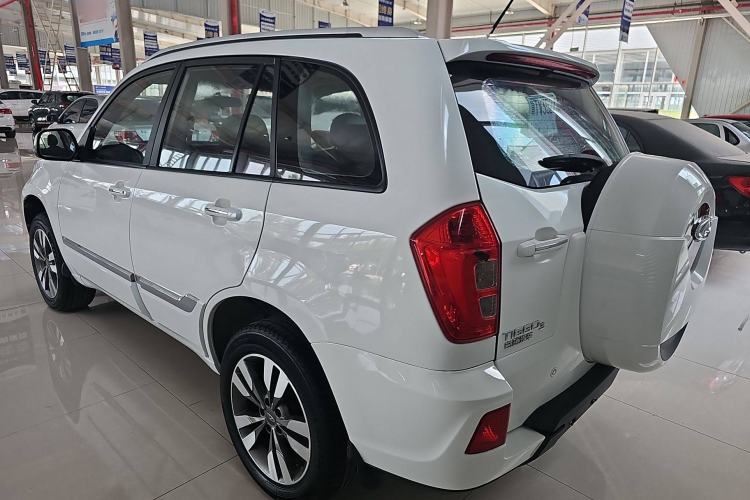 Used Chery Tiggo 3 2016 1.6L Manual ZhiShang Edition Exterior 4