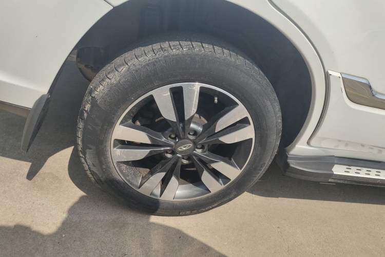 Used Chery Tiggo 3 2016 1.6L Manual ZhiShang Edition Exterior 5