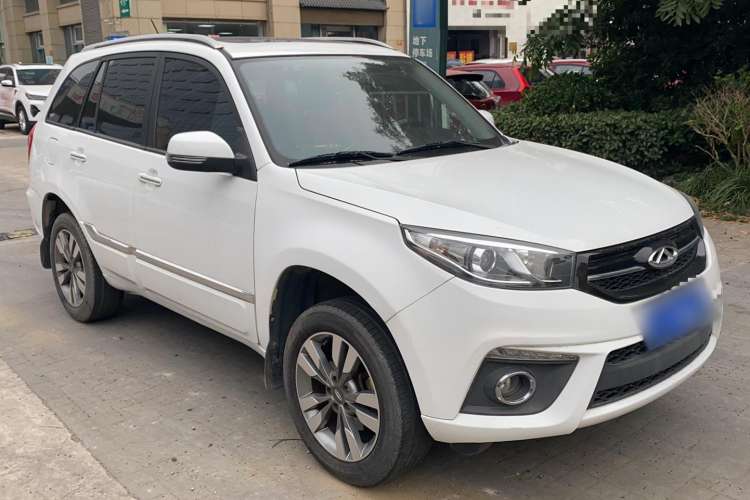 Used Chery Tiggo 3 2016 1.6L Manual ZhiShang Edition Front Right 45 Deg