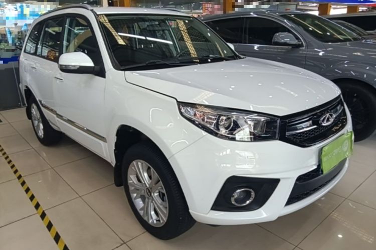 Used Chery Tiggo 3 2016 1.6L CVT Fashion Edition Front Right 45 Deg