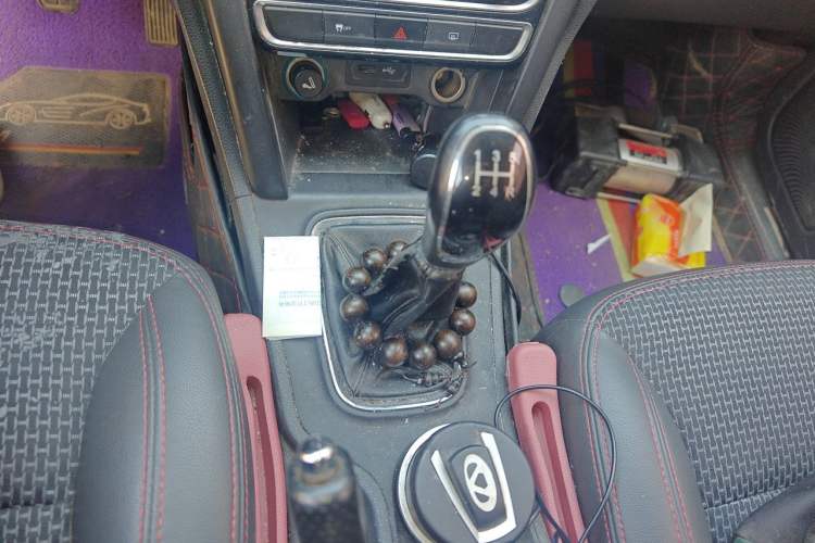 Used Chery Tiggo 3 2016 1.6L Manual ZhiShang Edition Gear Lever