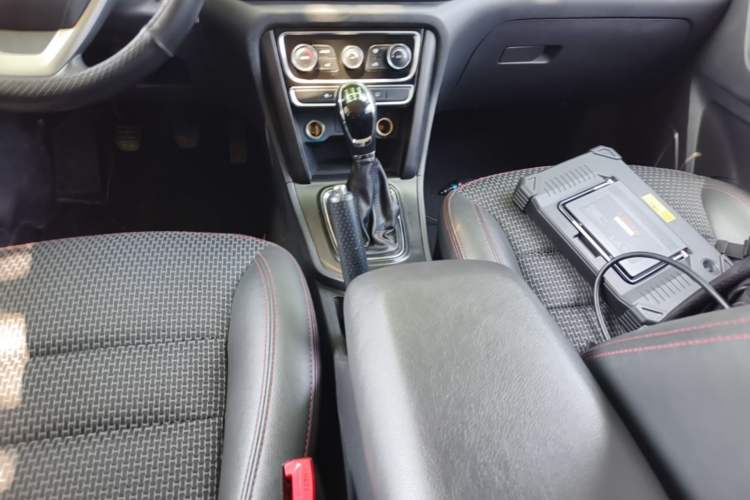 Used Chery Tiggo 3 2016 1.6L Manual ZhiShang Edition Gear Lever