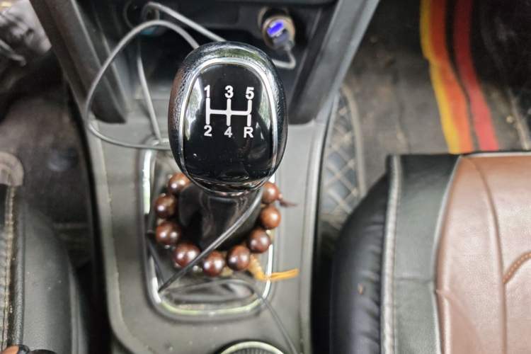 Used Chery Tiggo 3 2016 1.6L Manual Fashion Edition Gear Lever