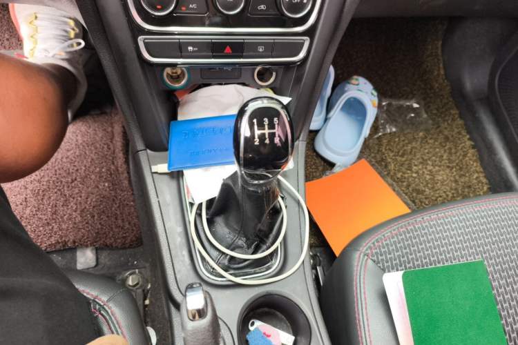 Used Chery Tiggo 3 2016 1.6L Manual ZhiShang Edition Gear Lever