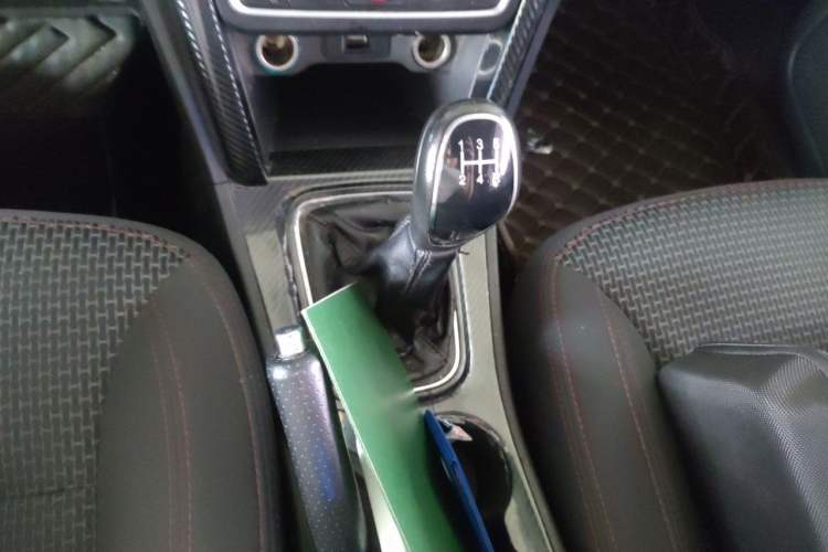 Used Chery Tiggo 3 2016 1.6L Manual Fashion Edition Gear Lever