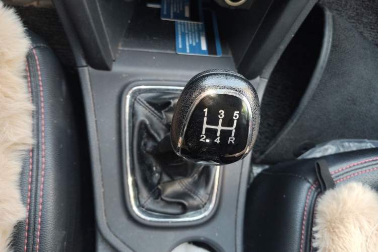 Used Chery Tiggo 3 2016 1.6L Manual Fashion Edition Gear Lever