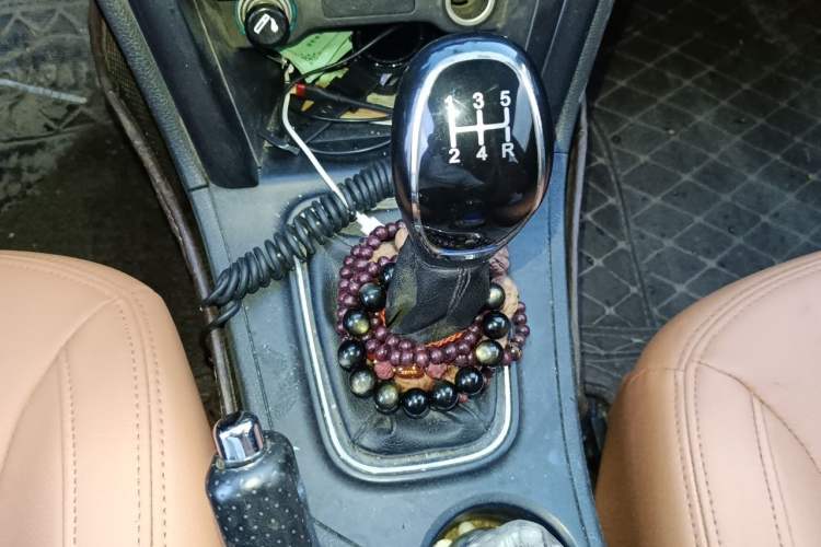 Used Chery Tiggo 3 2016 1.6L Manual Fashion Edition Gear Lever