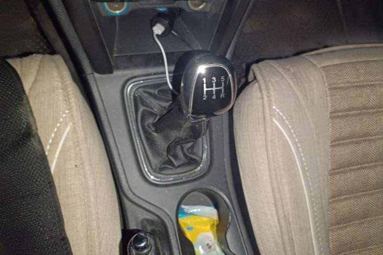Used Chery Tiggo 3 2016 1.6L Manual ZhiShang Edition Gear Lever